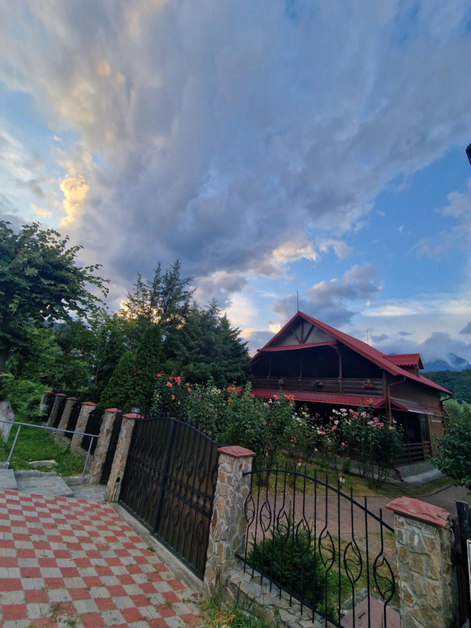 Casa De Vacanta Caciulata Zewnętrze zdjęcie