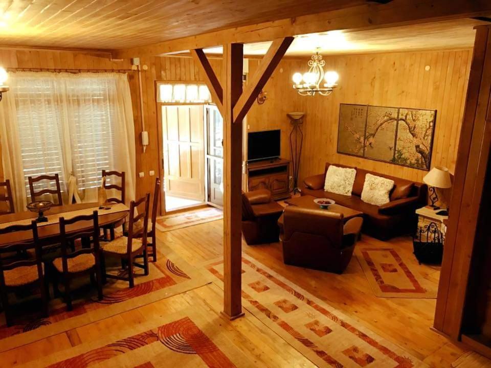 Casa De Vacanta Caciulata Zewnętrze zdjęcie